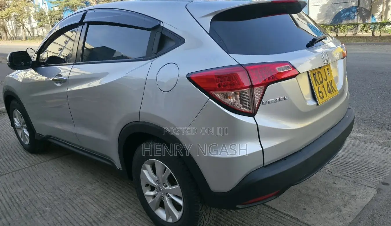 Honda Vezel 2015 Silver