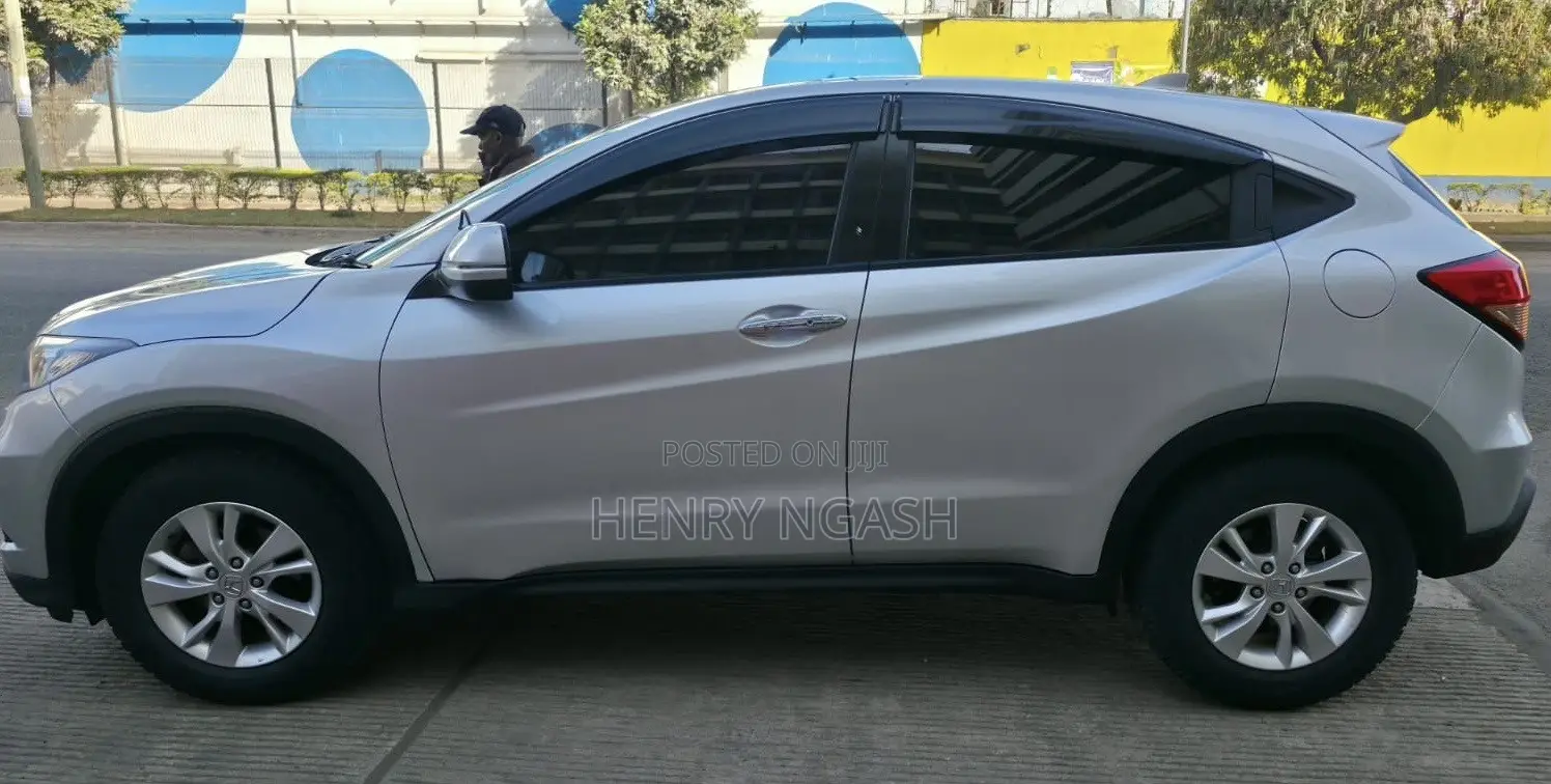 Honda Vezel 2015 Silver