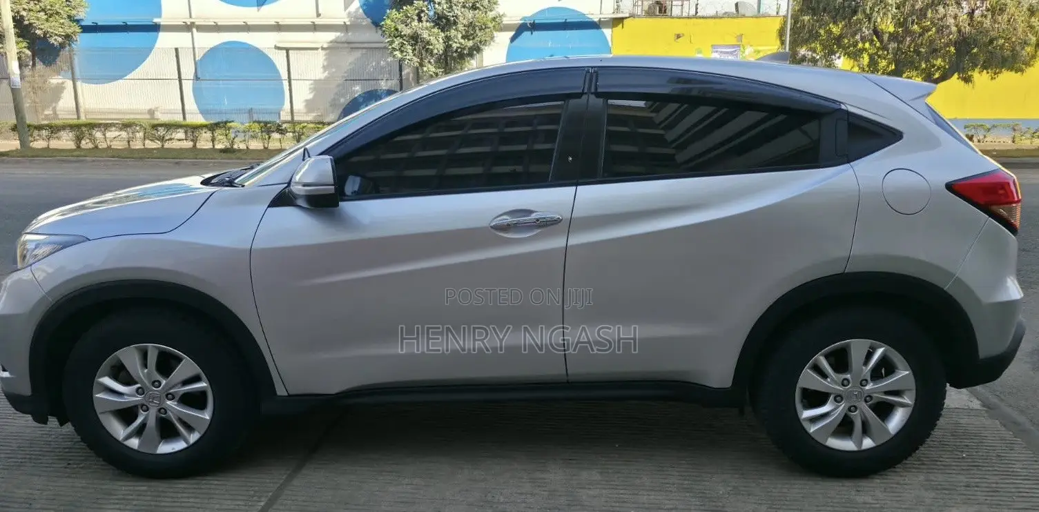Honda Vezel 2015 Silver