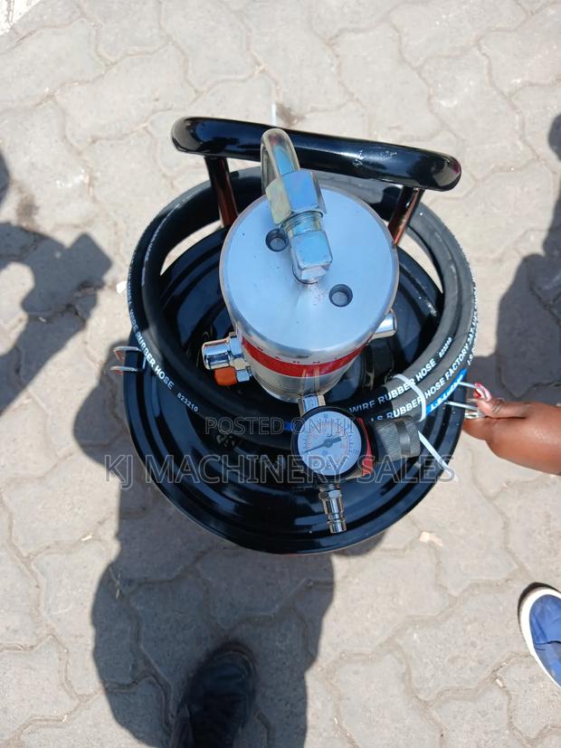 20l Pneumatic Grease Bucket - thumbnail 4