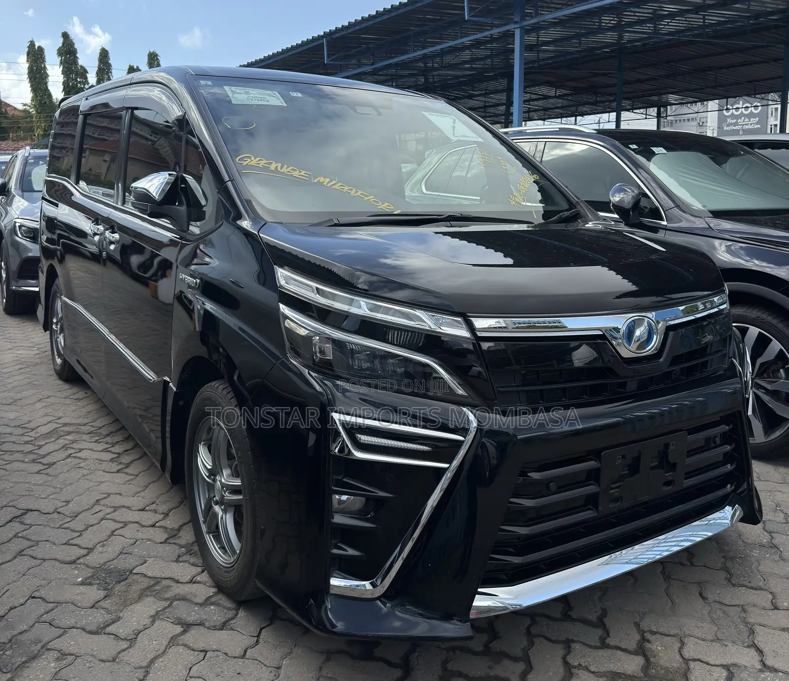 Toyota Voxy Hybrid ZS 2WD 7-Seater 2019 Black
