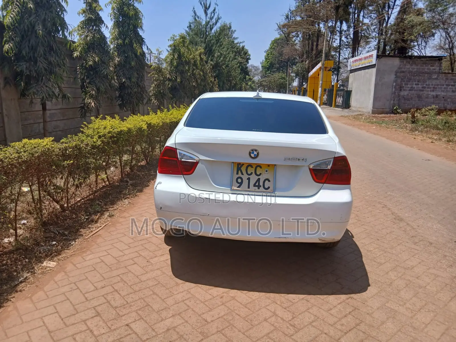 BMW 320i 2007 White