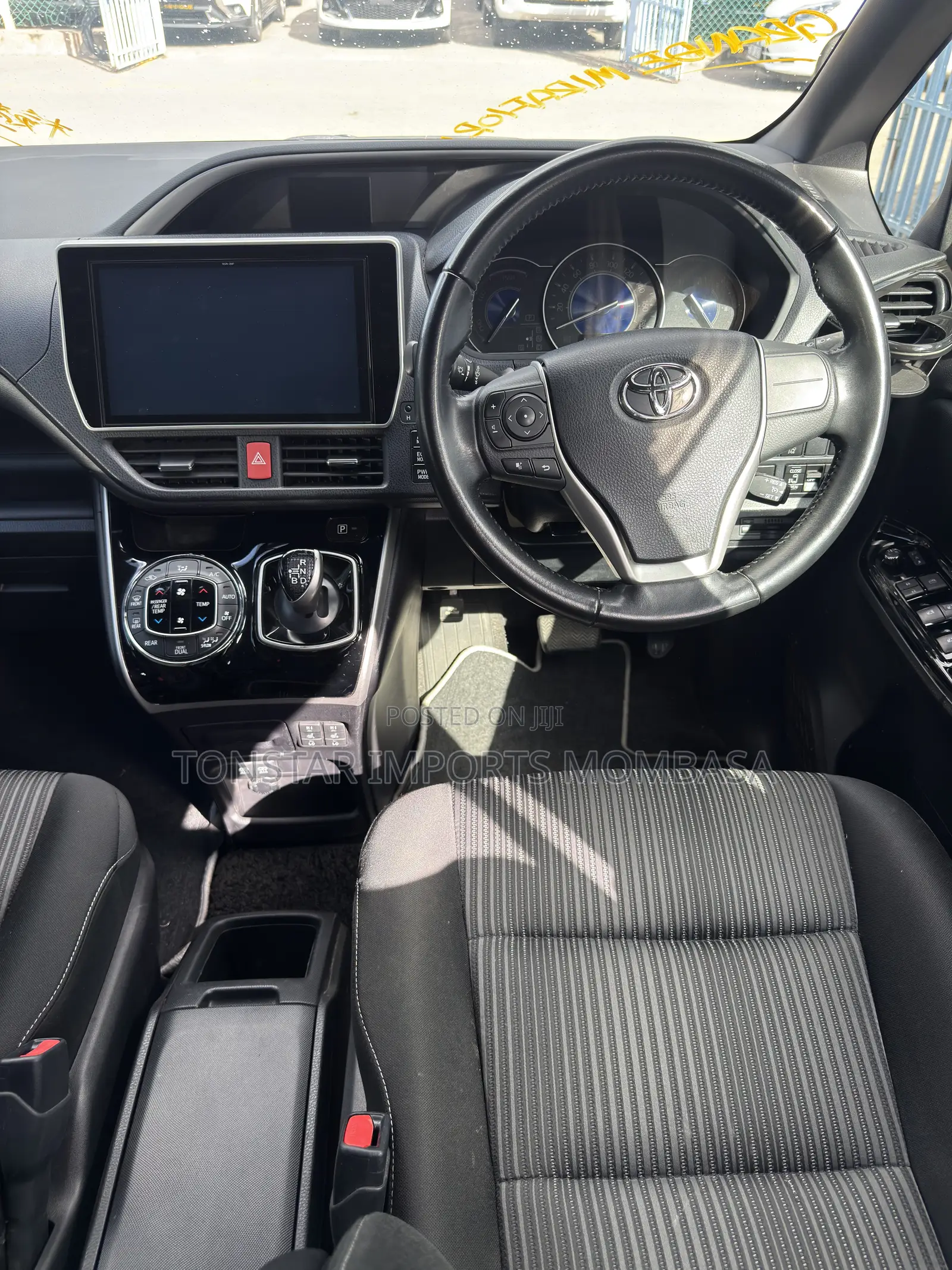 Toyota Voxy Hybrid ZS 2WD 7-Seater 2019 Black