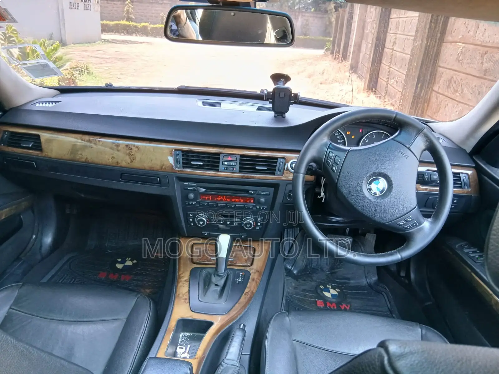 BMW 320i 2007 White