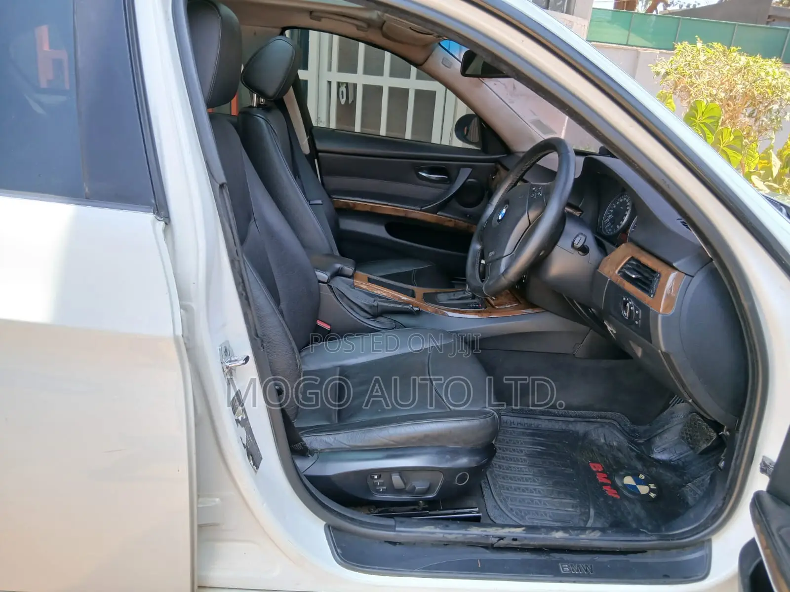 BMW 320i 2007 White