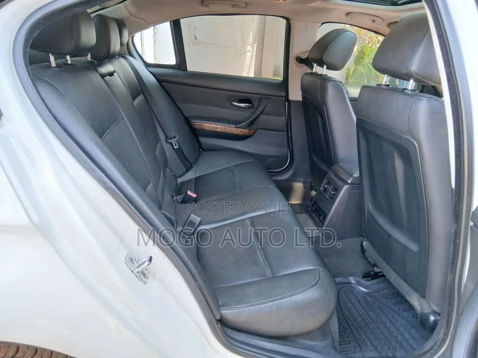 BMW 320i 2007 White