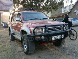 Toyota Hilux 2003 Red