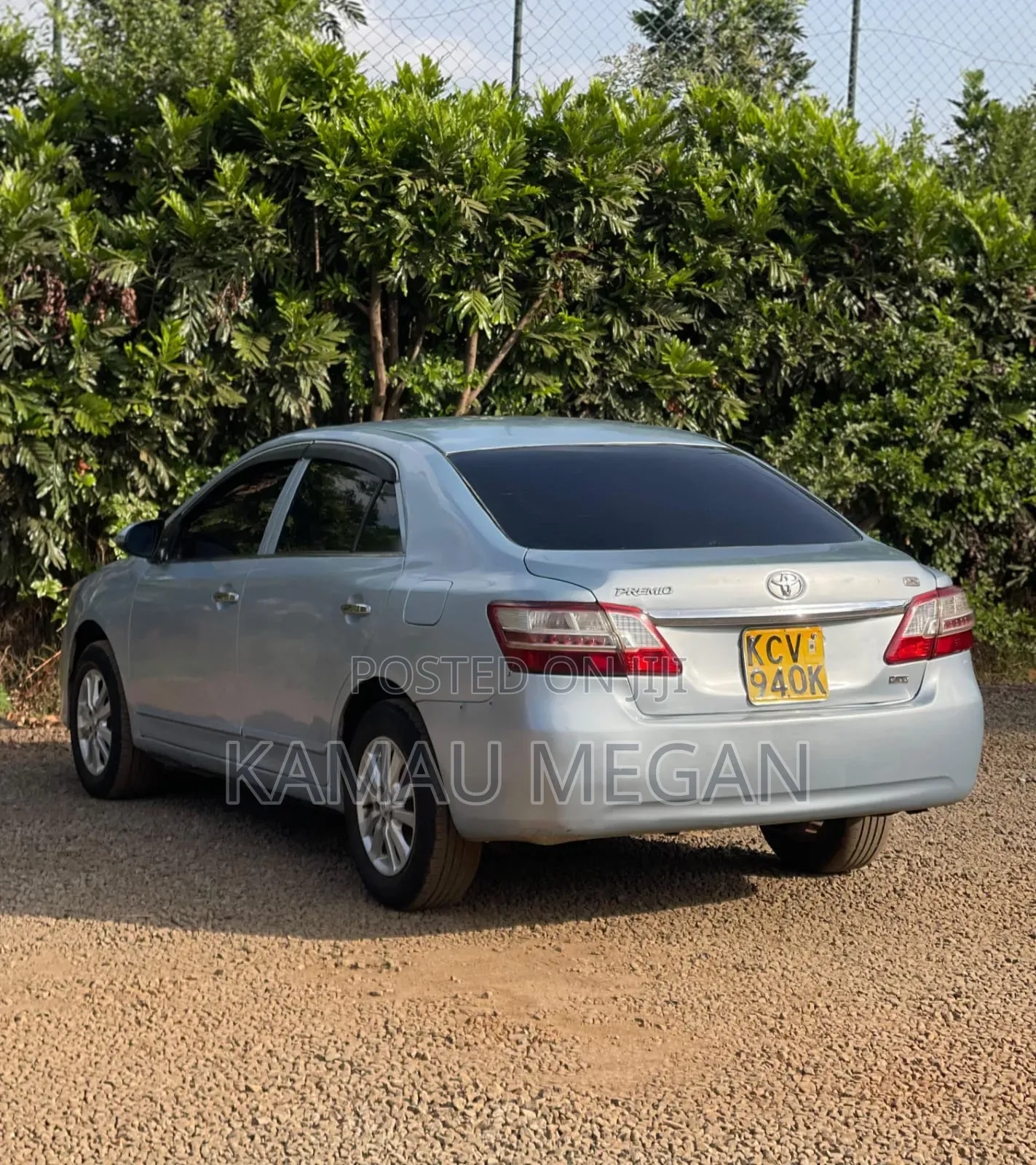 Toyota Premio 2012 Silver