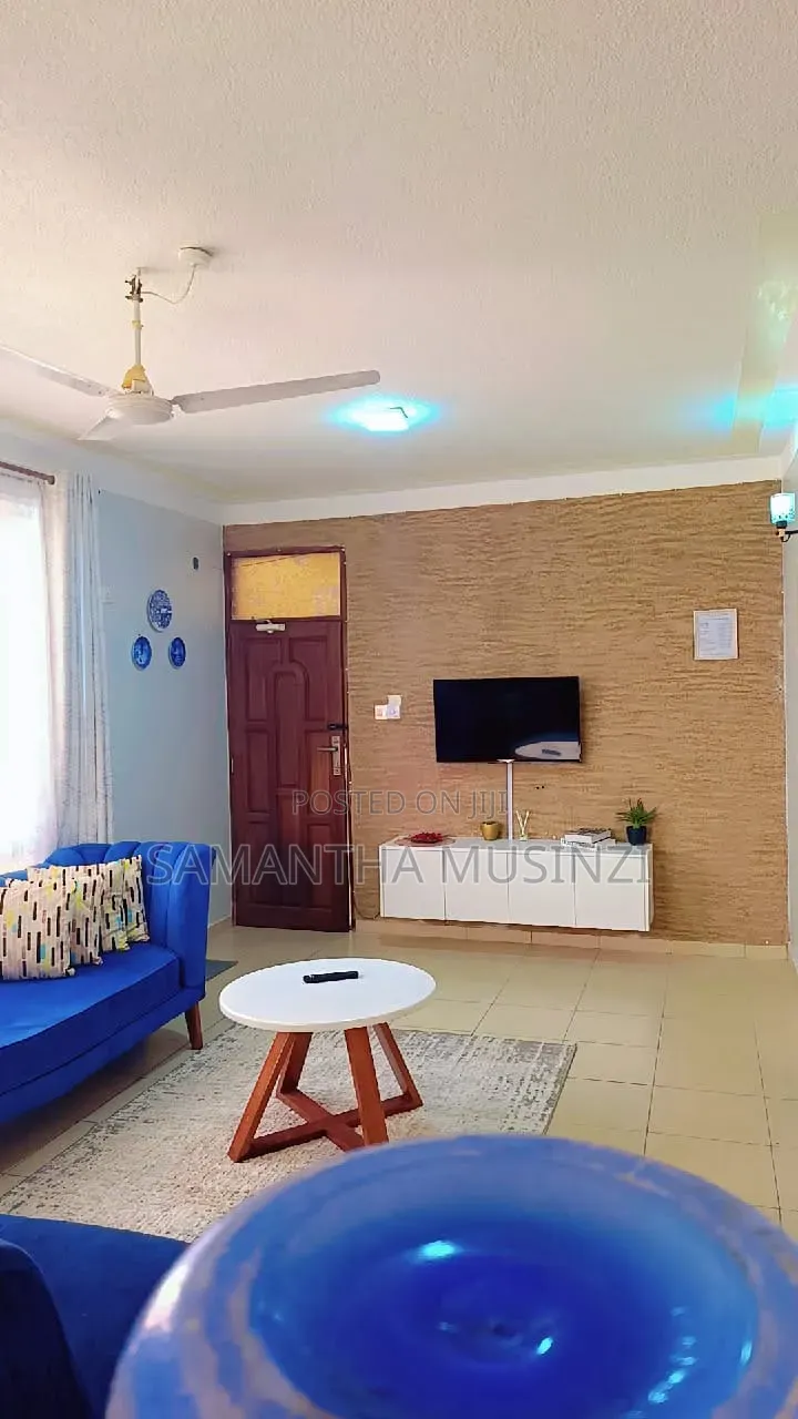 2 Bedroom Close to Beach