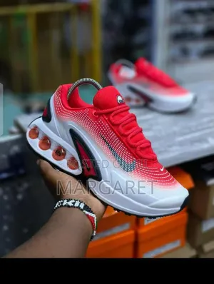 Nike DN Sneakers