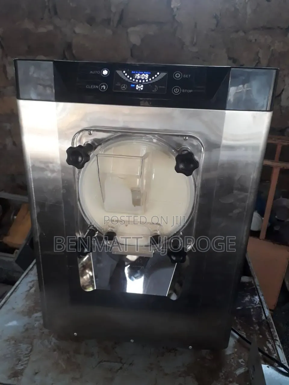 Soft Ice Cream Machines & Batch Freezers