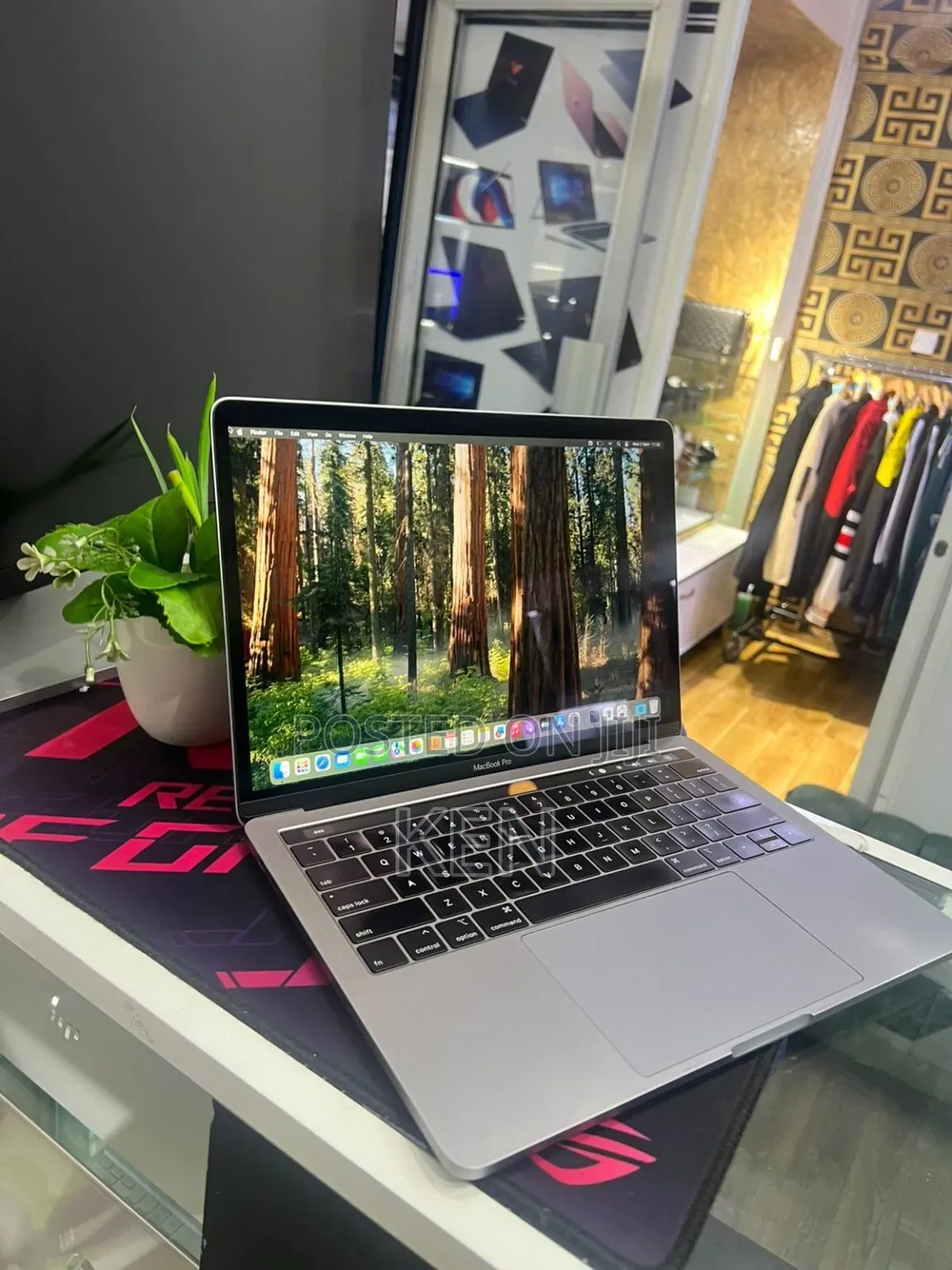 Laptop Apple MacBook 2019 16GB Intel Core i7 SSD 512GB