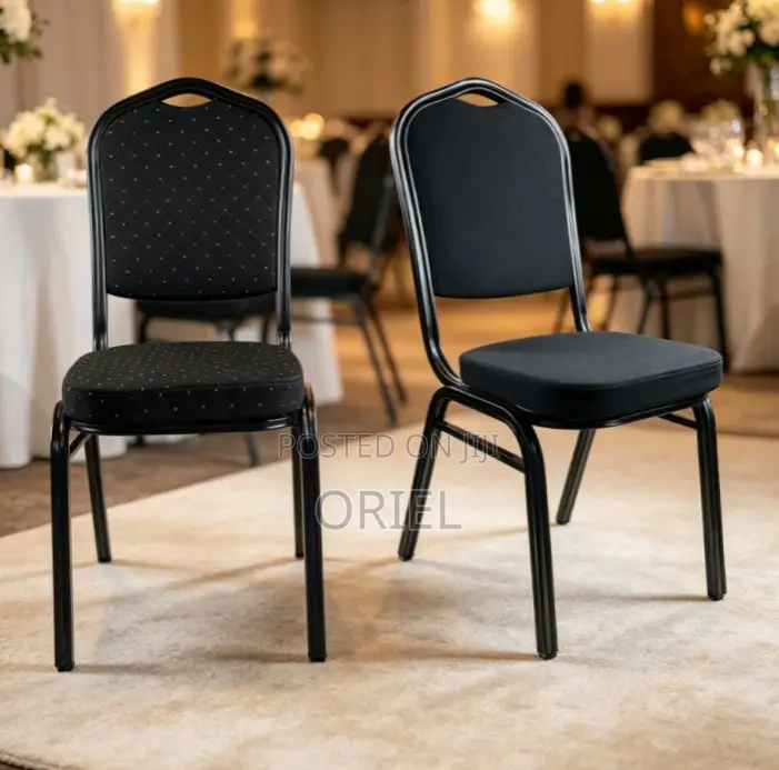 Office Chair : Black Banquet Chair