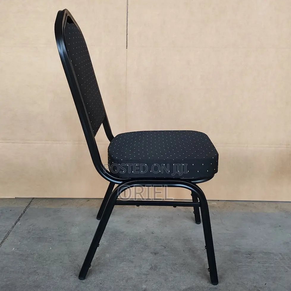 Office Chair : Black Banquet Chair