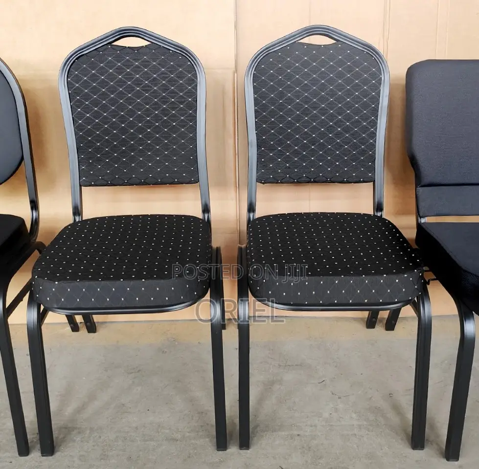Office Chair : Black Banquet Chair