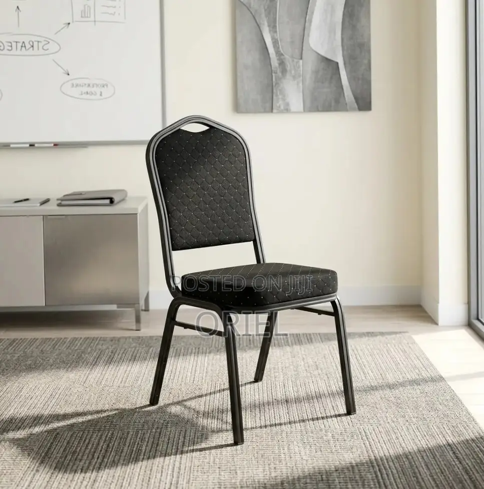Office Chair : Black Banquet Chair