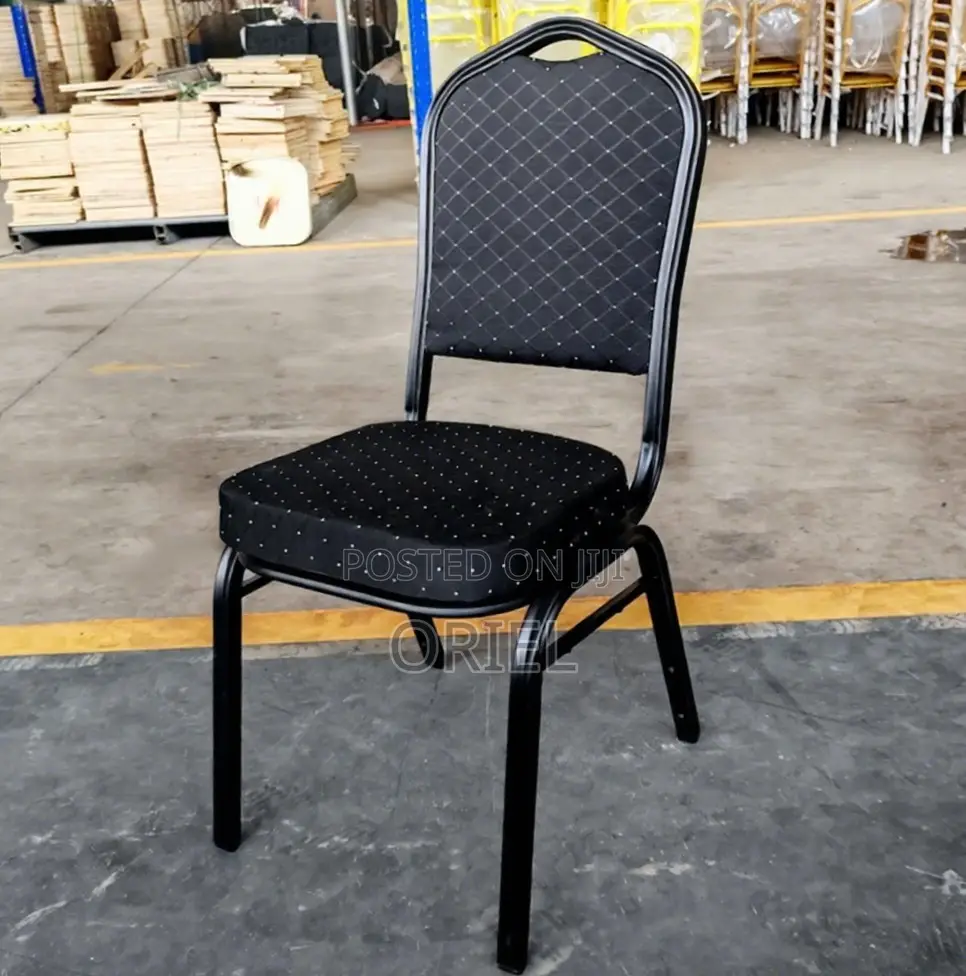 Office Chair : Black Banquet Chair