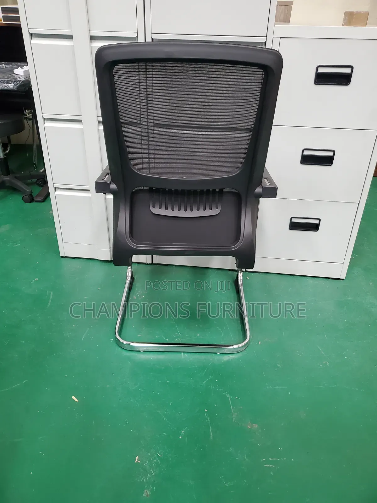 Fixed Base Mesh Visitors/Boardroom Chair