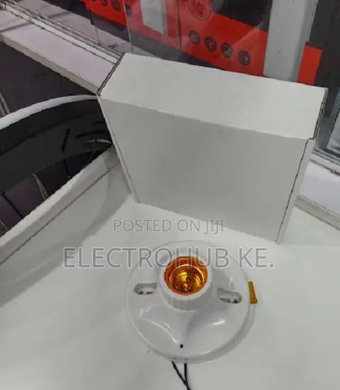 Hidden Smart Camera Light Socket for Indoor Surveillance