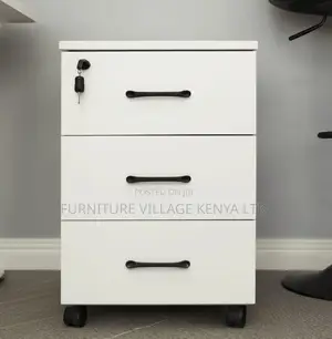 Pedestal Cabinet; Wooden 3 Drawer Movable Low Level Cabinet