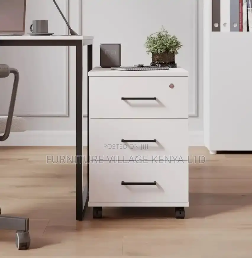 Pedestal Cabinet; Wooden 3 Drawer Movable Low Level Cabinet