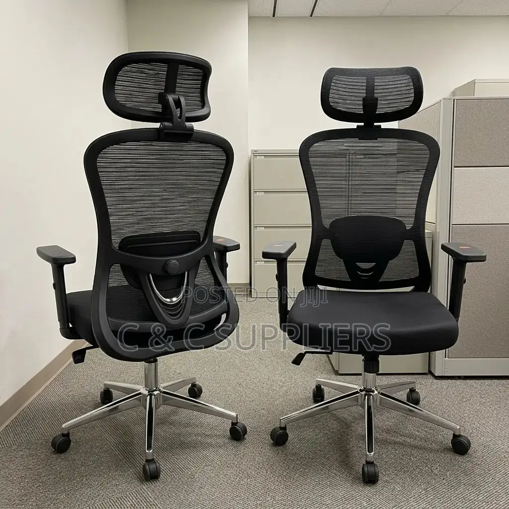 Black Adjustable Ergonomic Staff Chair.