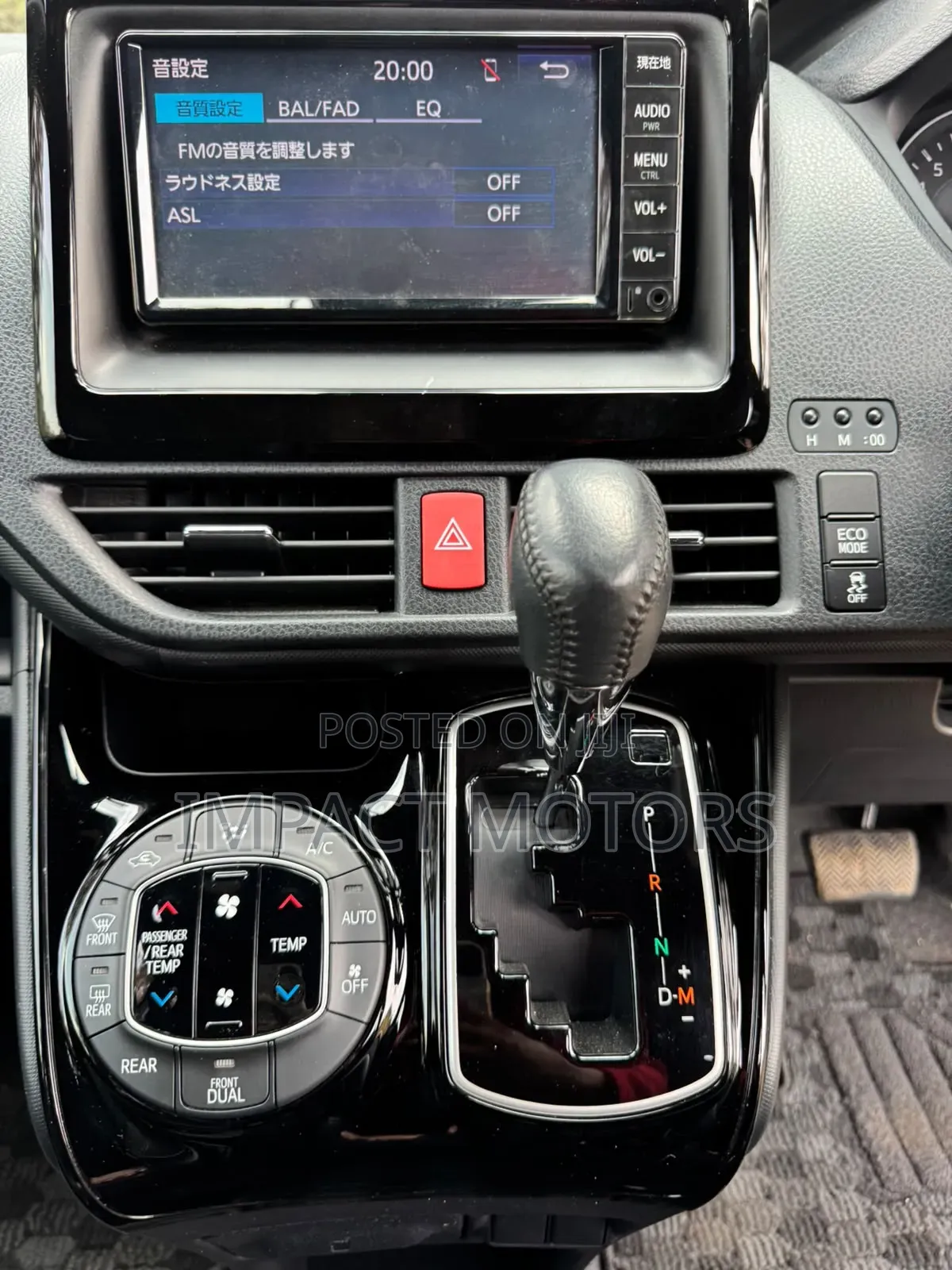 Toyota Noah 2019 Pearl