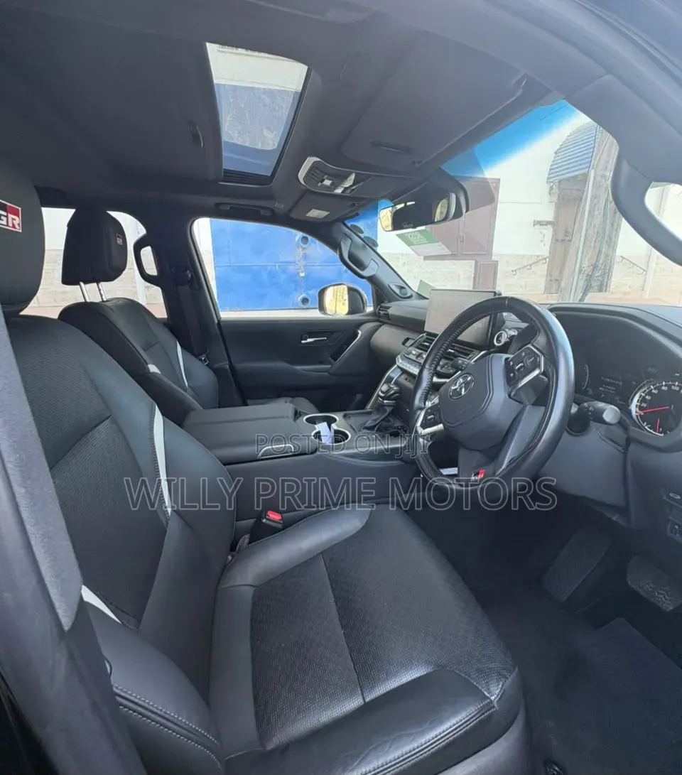 Toyota Land Cruiser 2019 Gray
