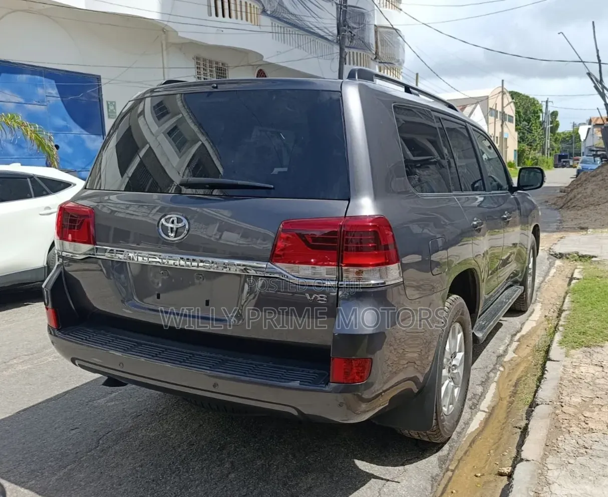 Toyota Land Cruiser 2019 Gray