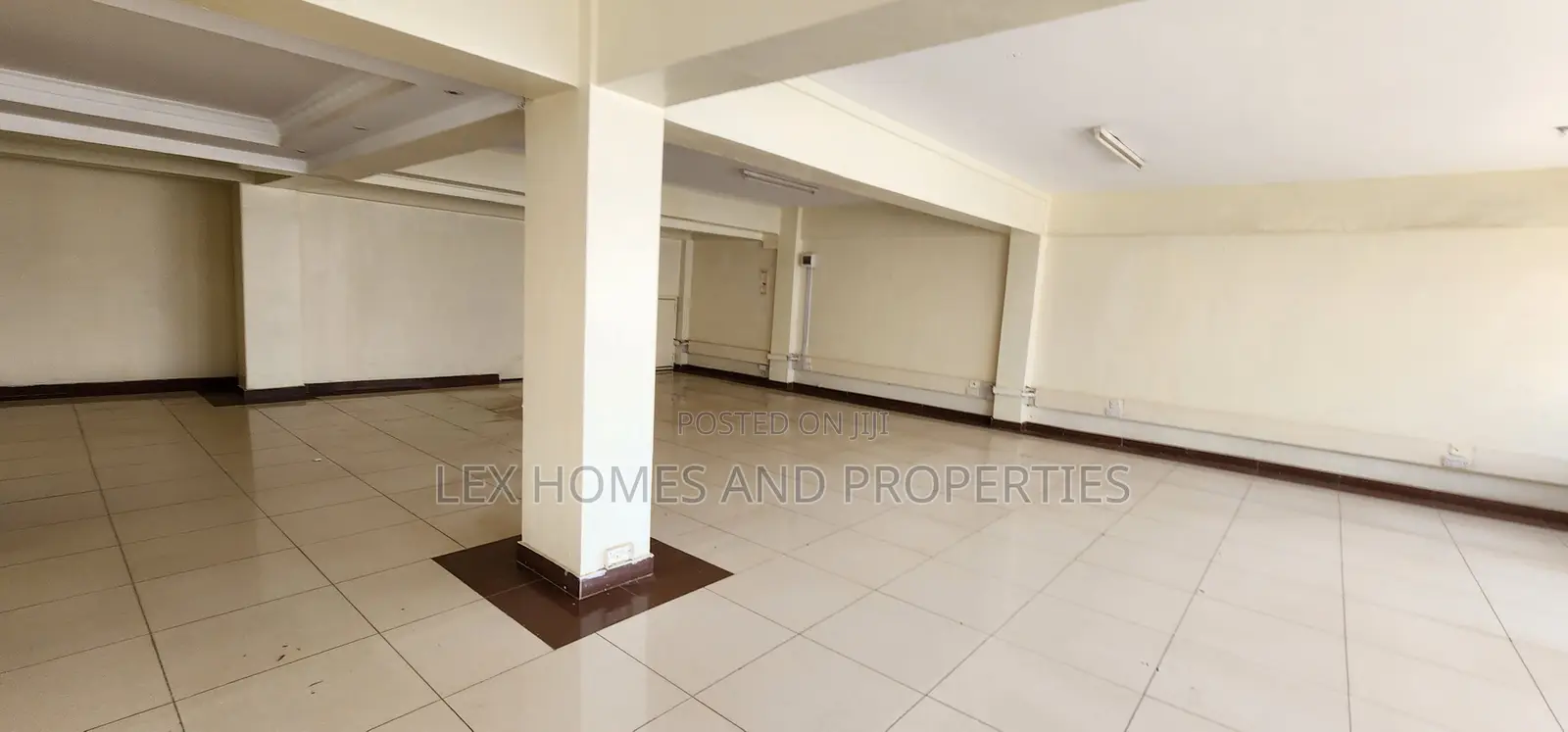 1380sqft Office Space to Let