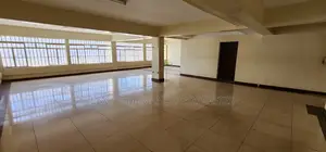 1380sqft Office Space to Let