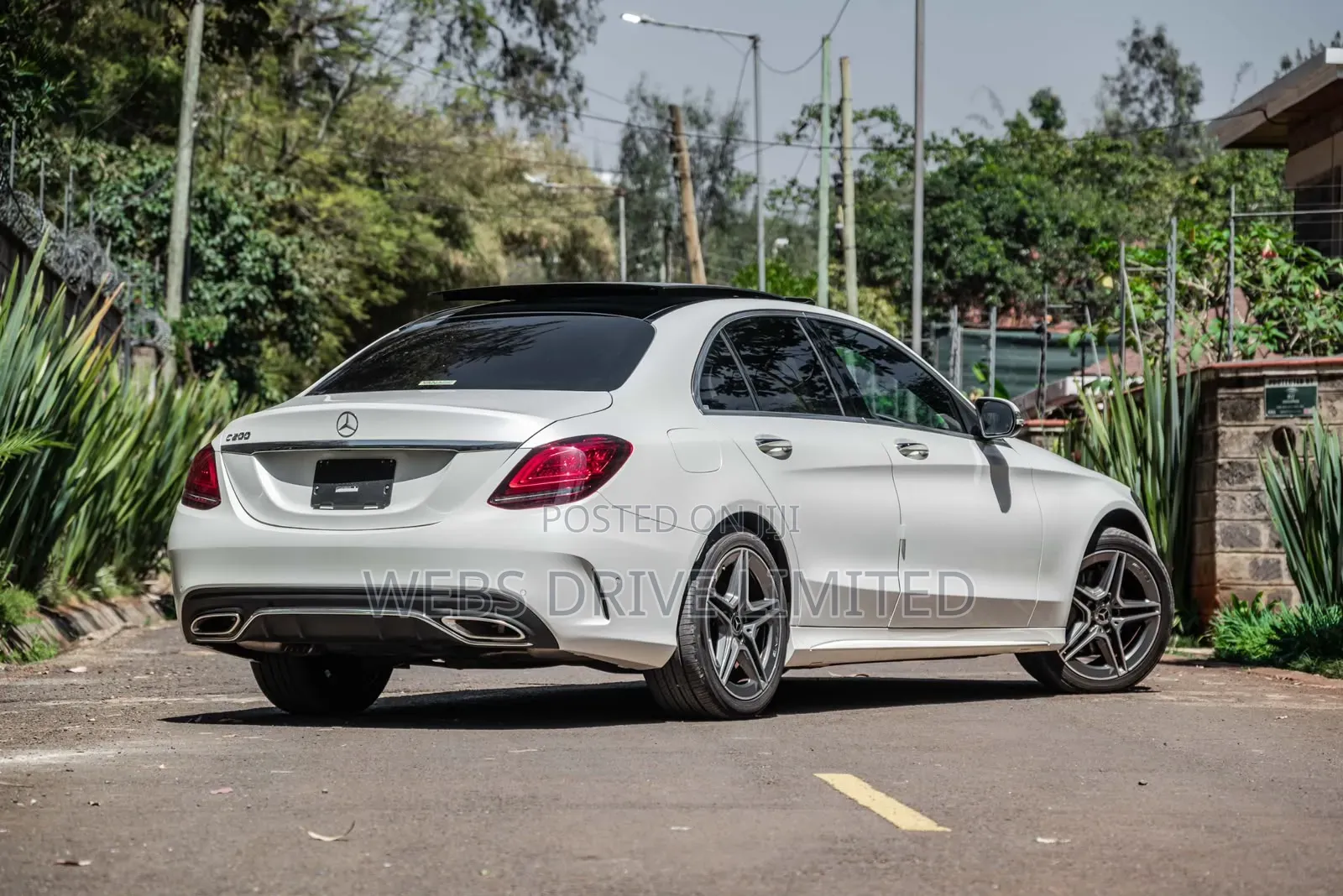 Mercedes-Benz C200 2019 Pearl