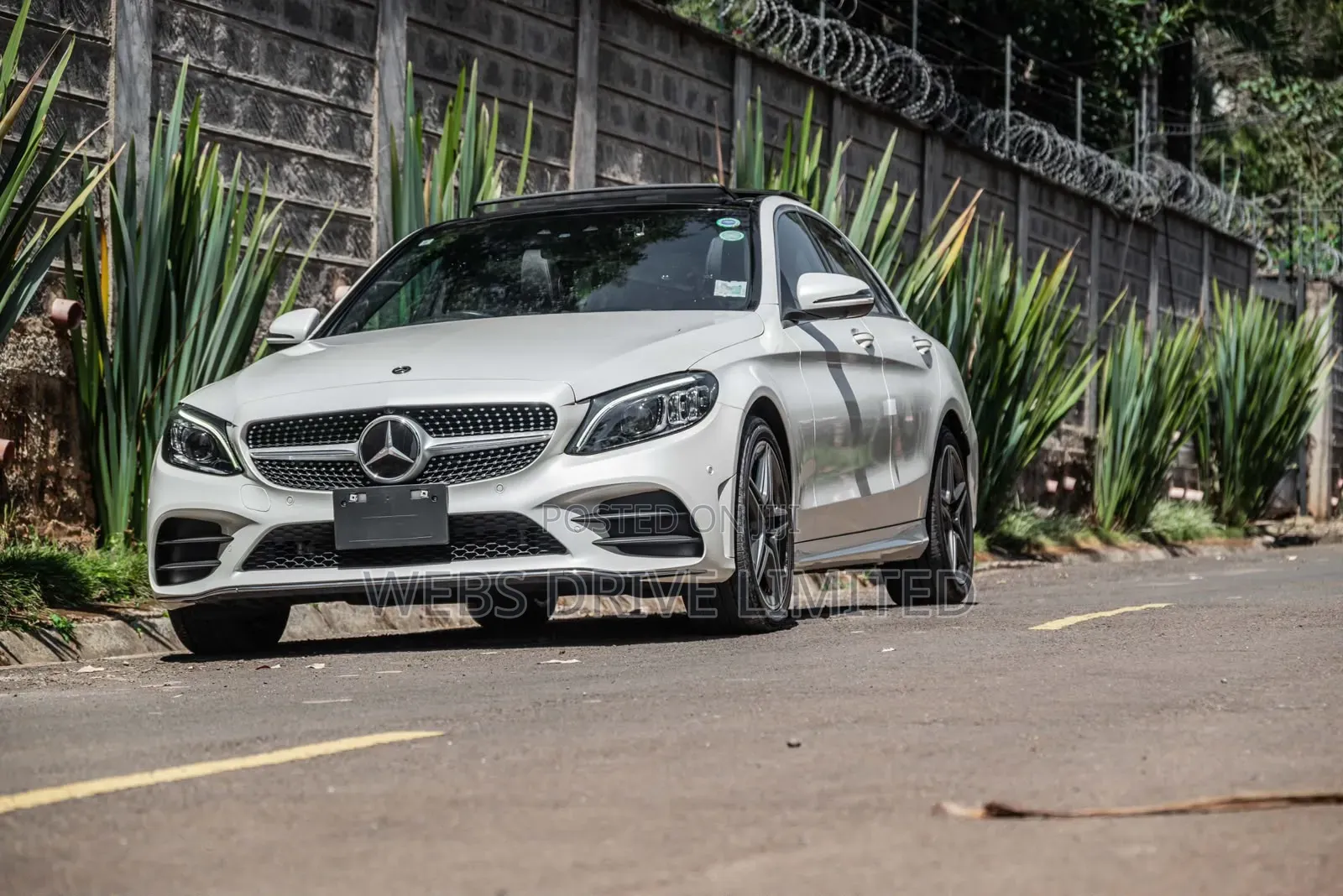 Mercedes-Benz C200 2019 Pearl