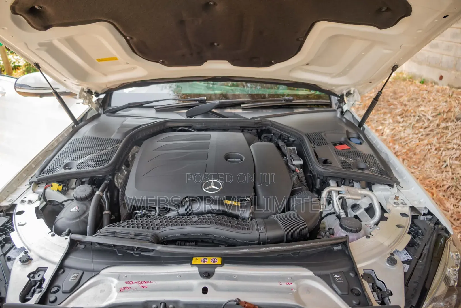 Mercedes-Benz C200 2019 Pearl