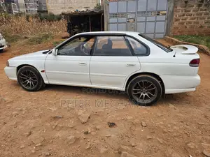 Subaru Legacy Wagon 2002 White