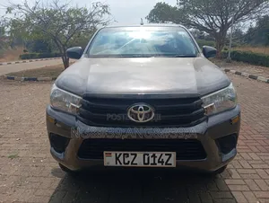 Toyota Hilux 2020 Gray