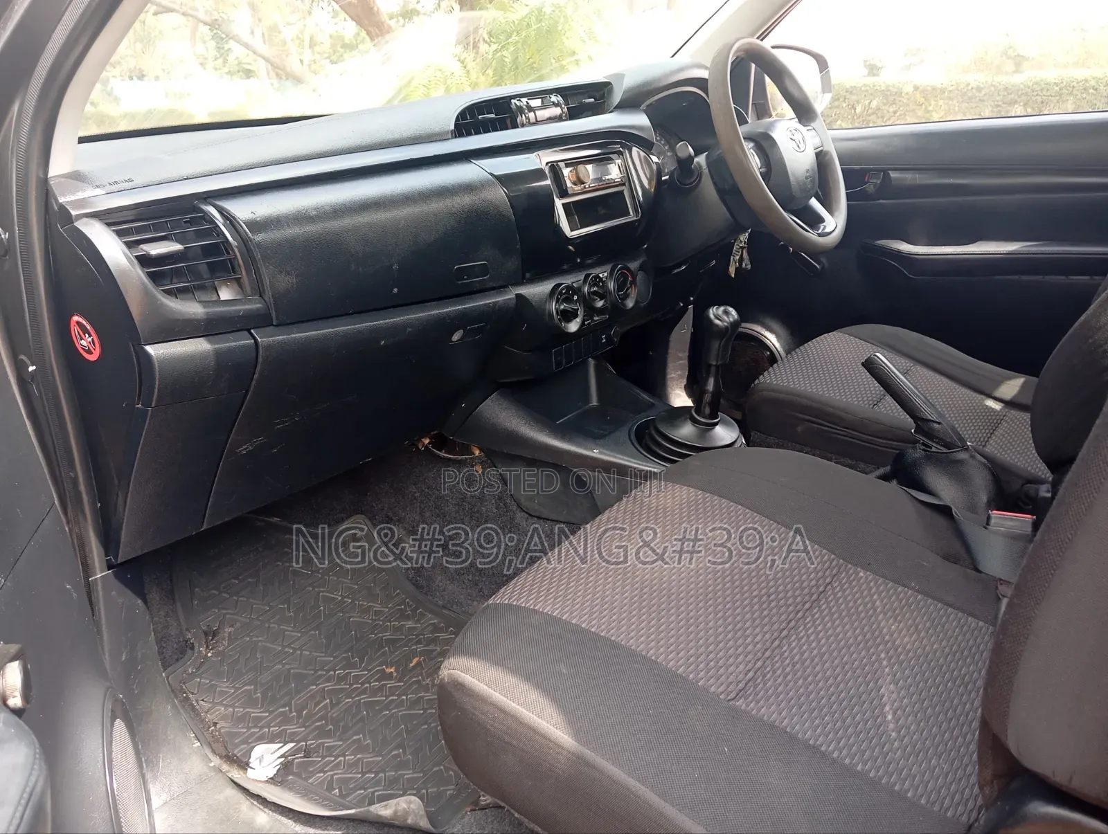 Toyota Hilux 2020 Gray