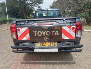 Toyota Hilux 2020 Gray
