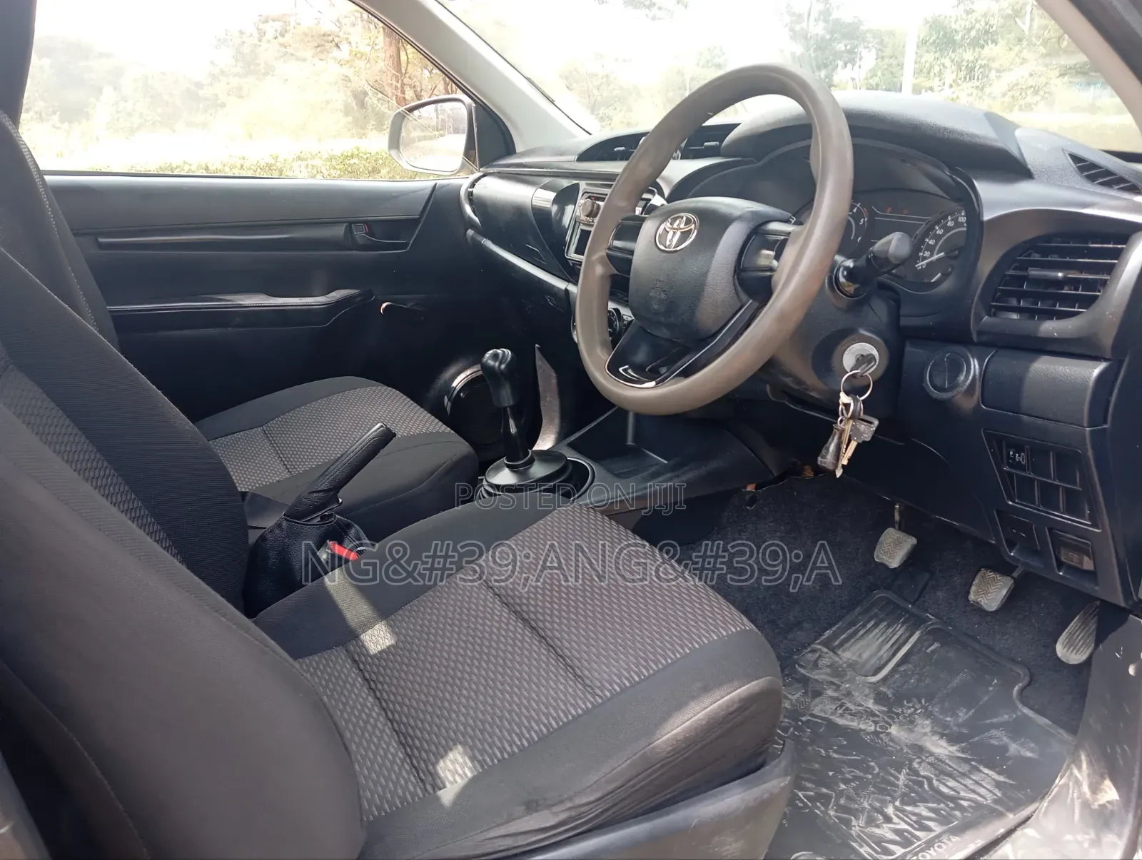 Toyota Hilux 2020 Gray