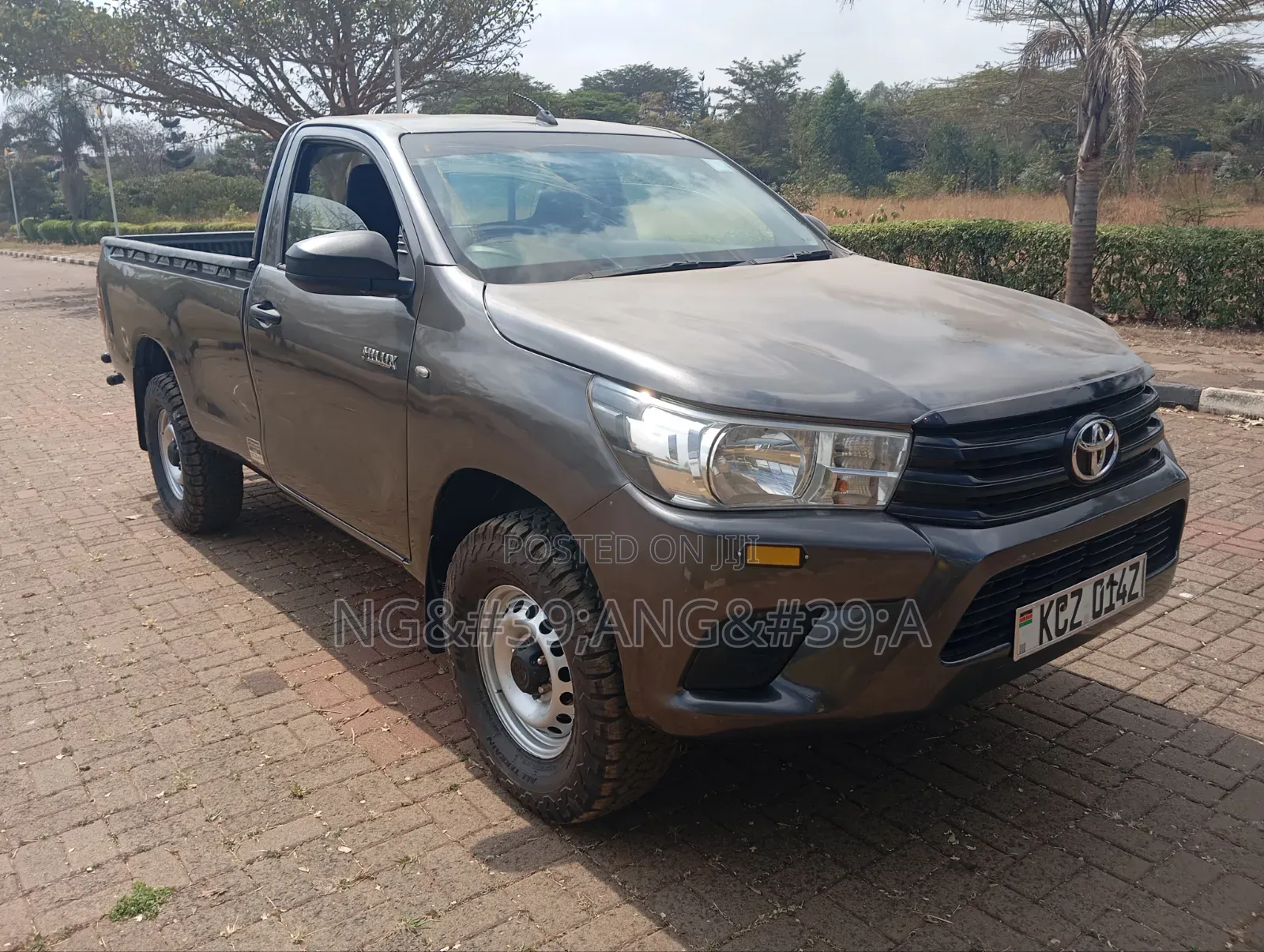 Toyota Hilux 2020 Gray