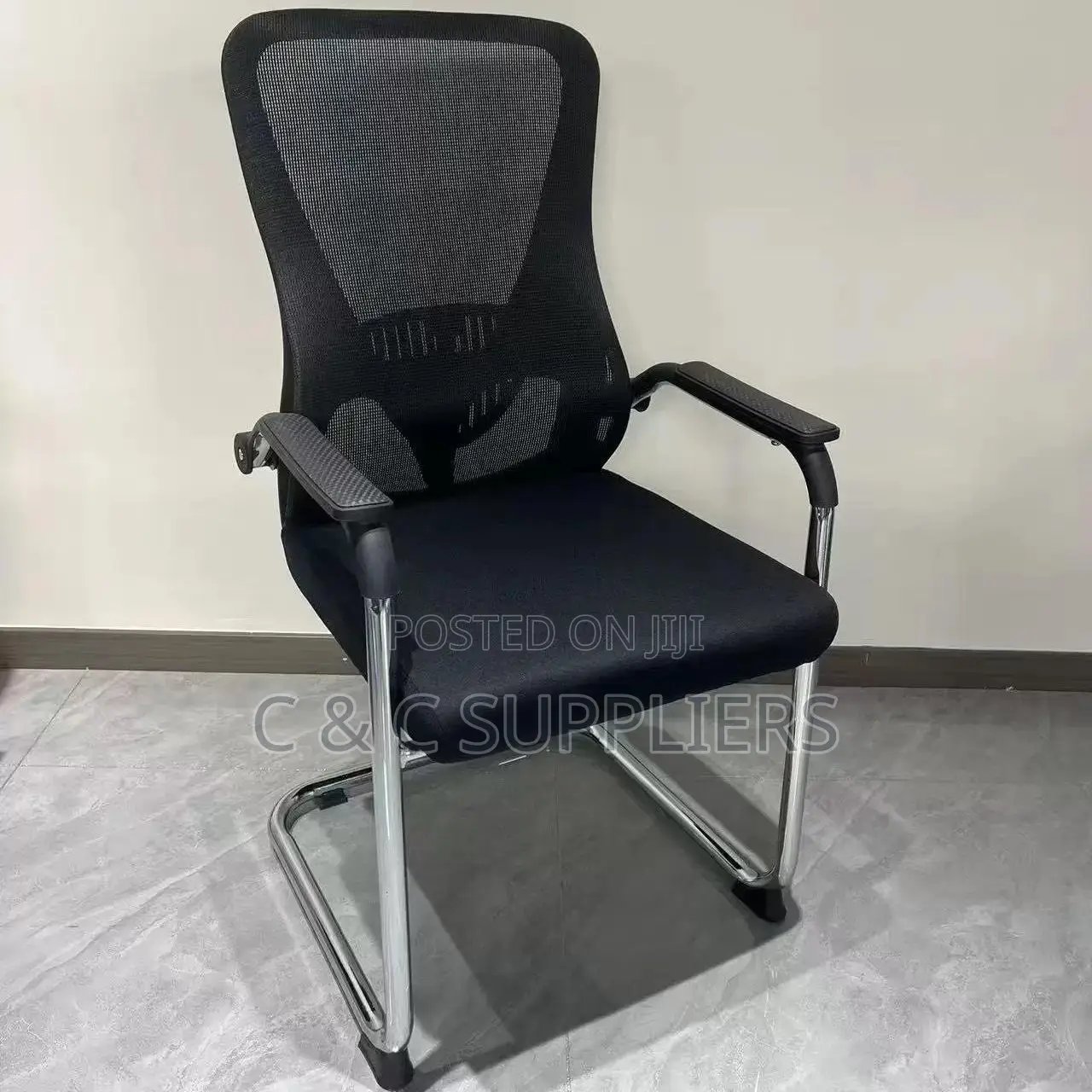 Executive Mesh Visitors Chair.