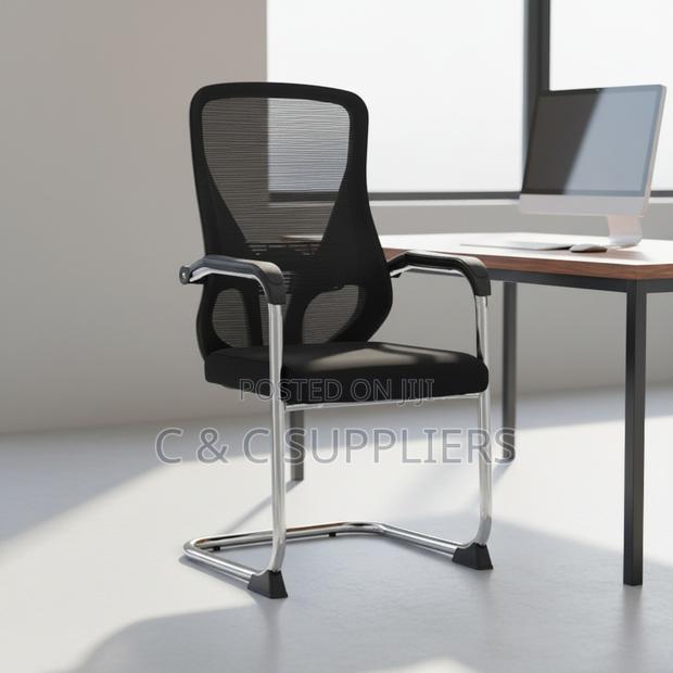 Executive Mesh Visitors Chair. - thumbnail 4