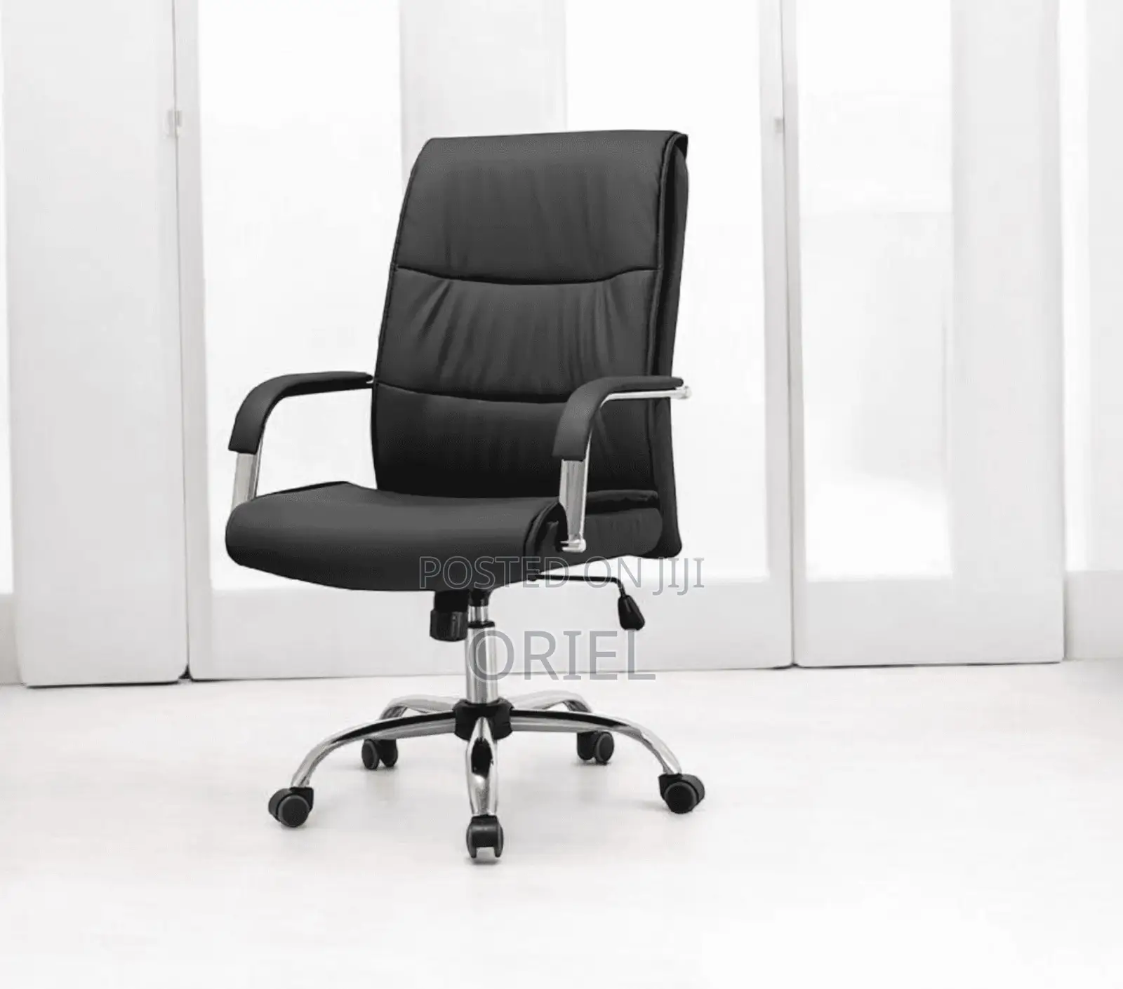 Office Chair : Padded Executive Guest Chair