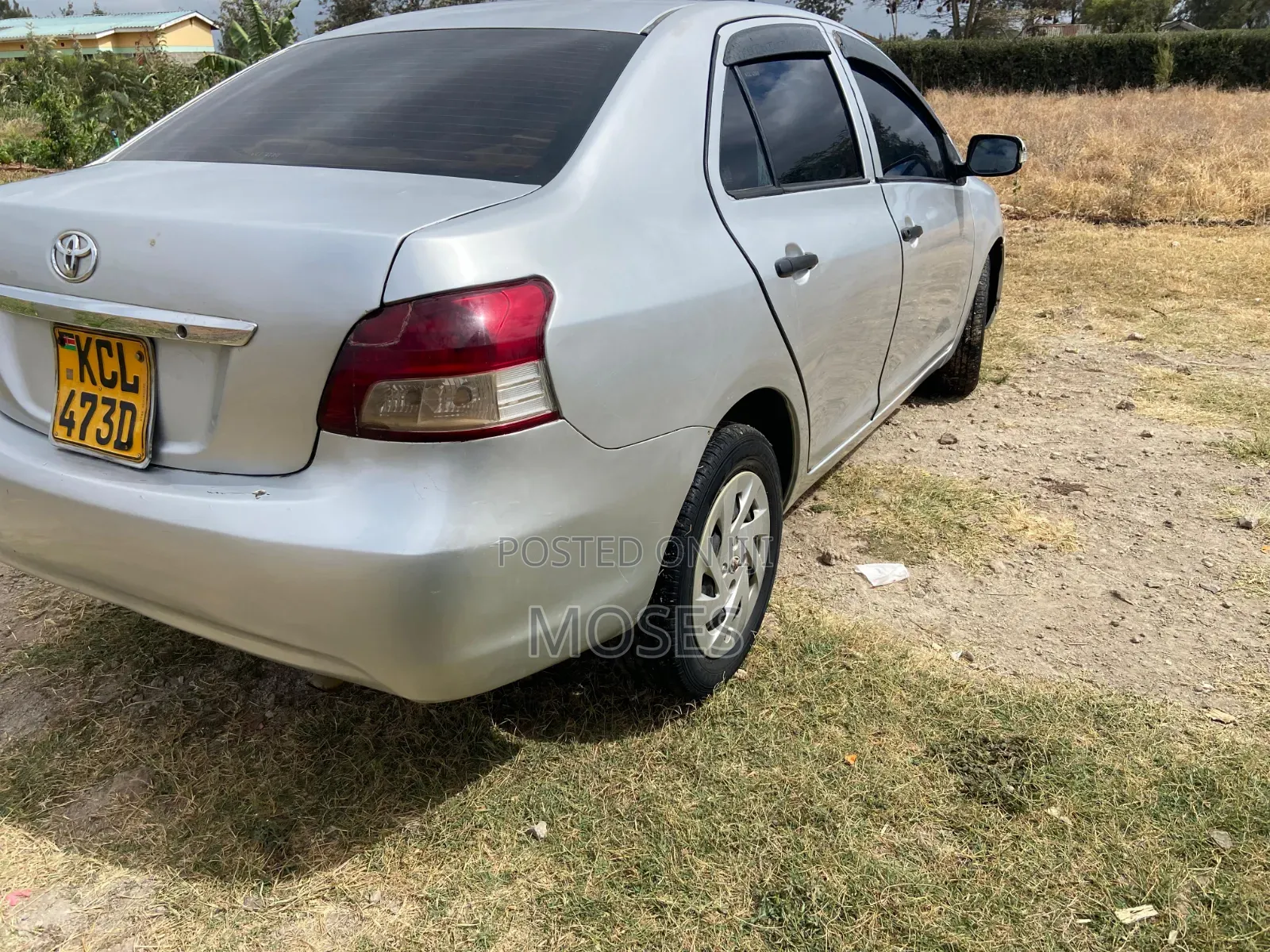 Toyota Belta 2011 Silver