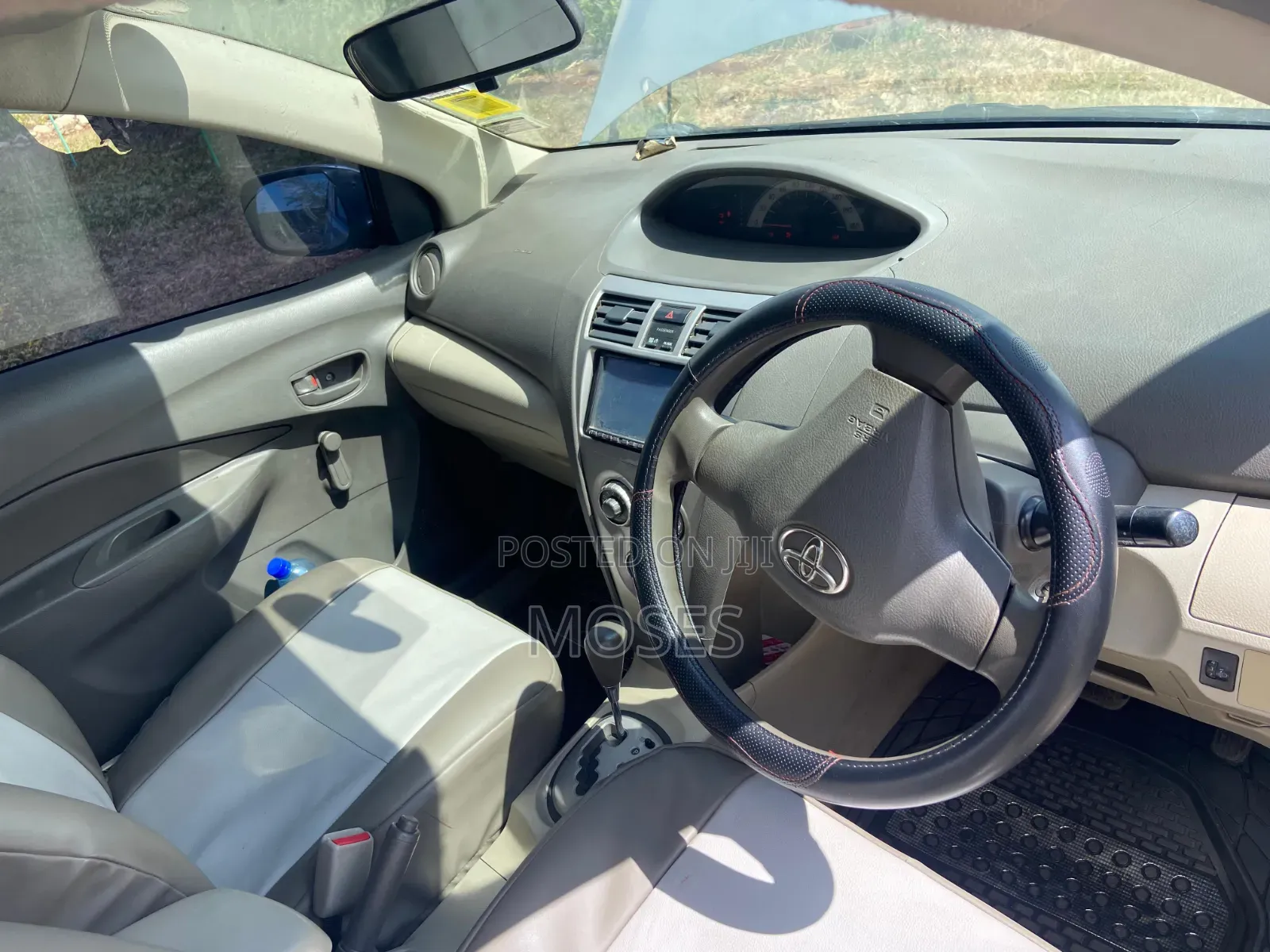 Toyota Belta 2011 Silver