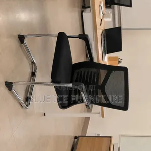 Mesh Waiting Chair With Armrests