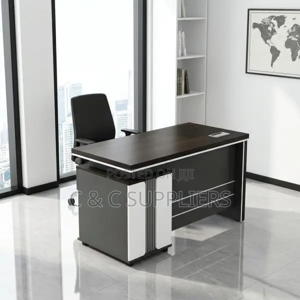 Executive Work Desk
-1600mm