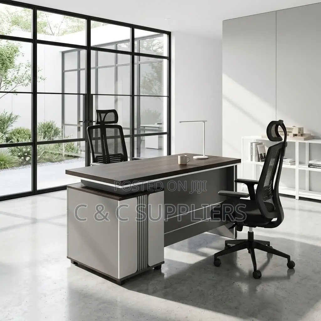 Executive Work Desk
-1600mm
