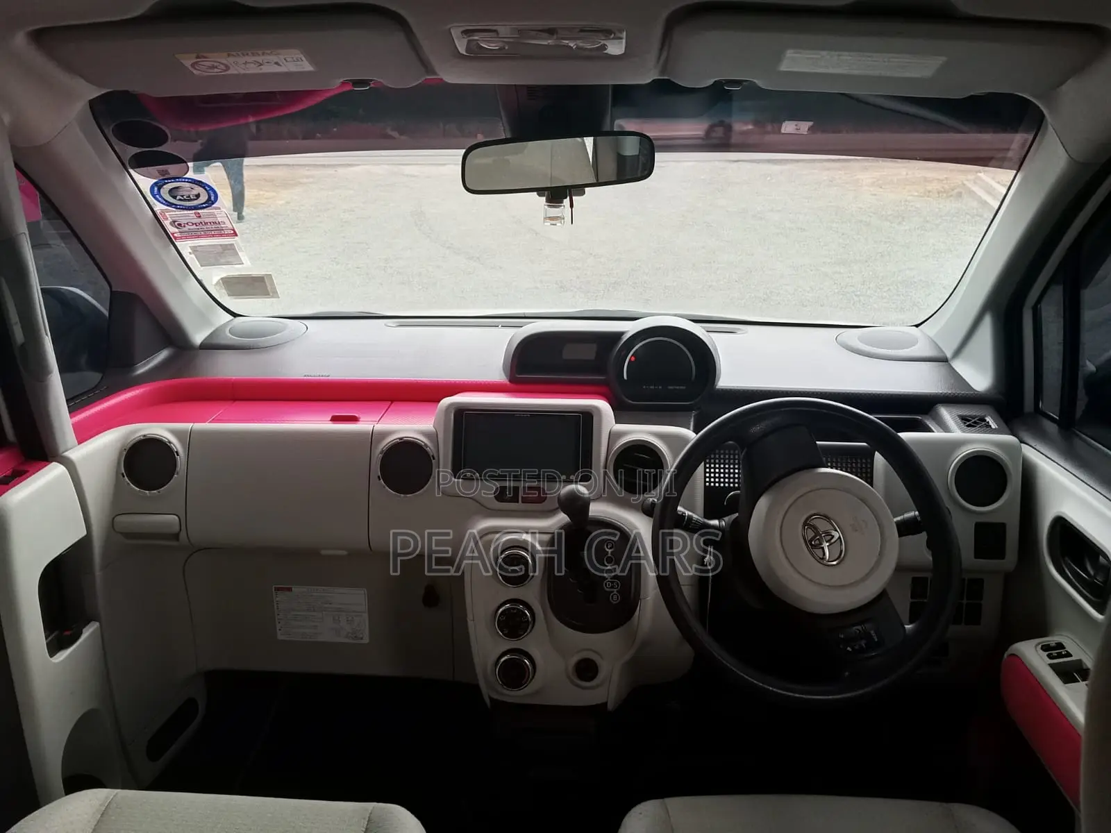 Toyota Porte 2018 Pearl