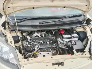 Toyota Porte 2018 Pearl